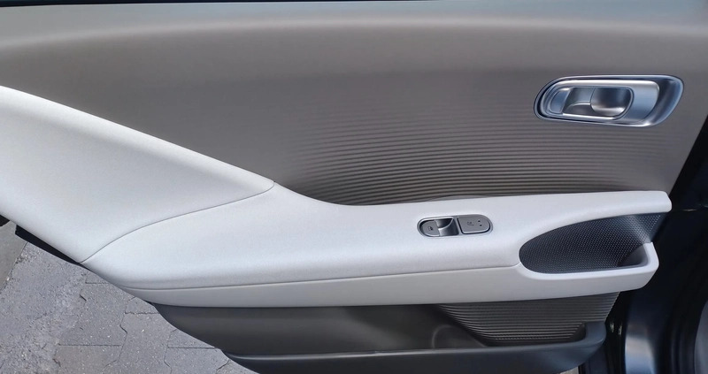 Hyundai IONIQ 6 cena 268900 przebieg: 4900, rok produkcji 2023 z Września małe 352